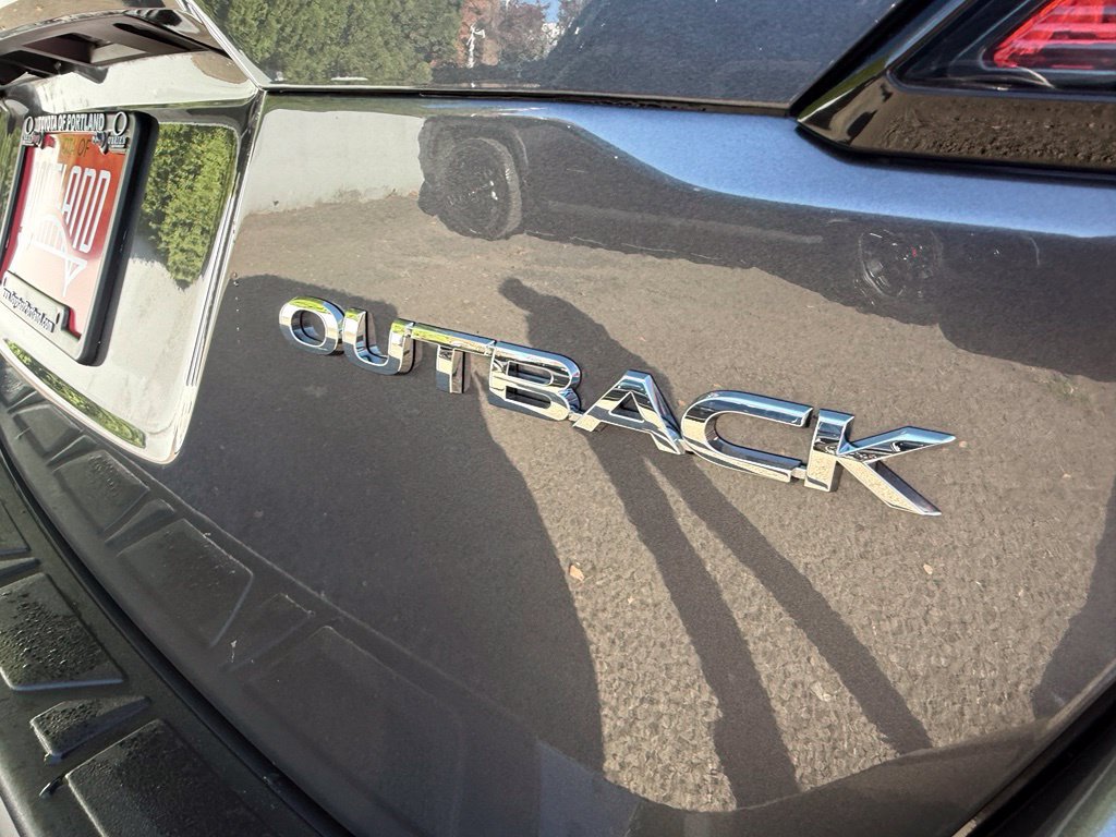 Used 2025 Subaru Outback Premium AWD/4WD image 7