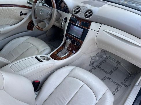 Used 2009 Mercedes-Benz CLK 350 Coupe image 31