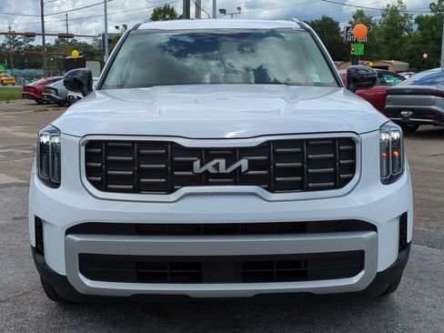 Certified 2025 Kia Telluride S FWD image 9