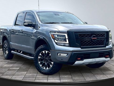 Used 2021 Nissan Titan PRO-4X w/ Pro-4x Convenience Package AWD/4WD image 3