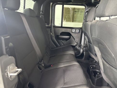 Used 2022 Jeep Gladiator Sport image 24