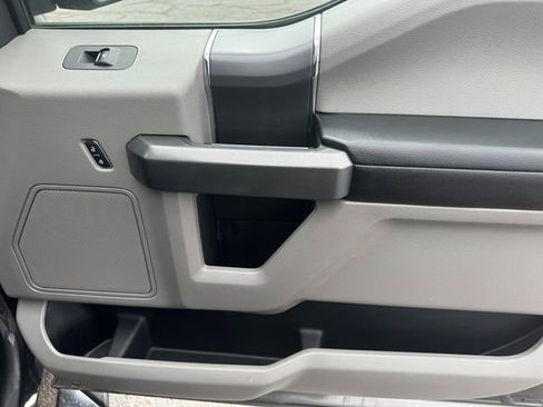 Used 2016 Ford F150 XLT w/ Equipment Group 302A Luxury RWD image 13