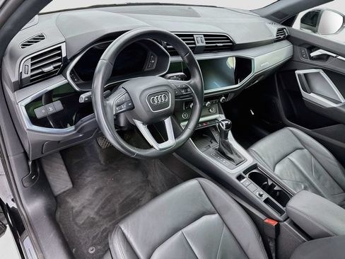 Used 2021 Audi Q3 2.0T Premium Plus w/ Premium Plus Package AWD/4WD image 9
