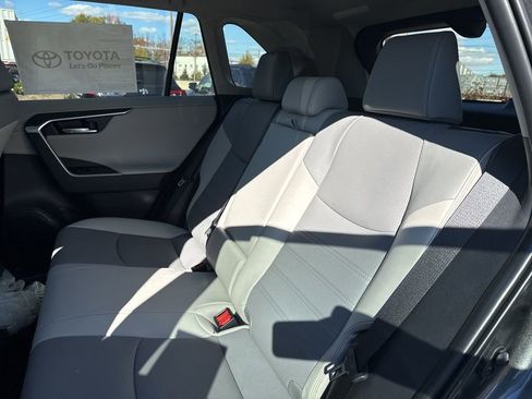 New 2025 Toyota RAV4 Limited image 12