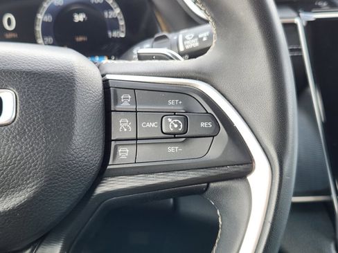 Used 2023 Jeep Grand Cherokee L Altitude image 20