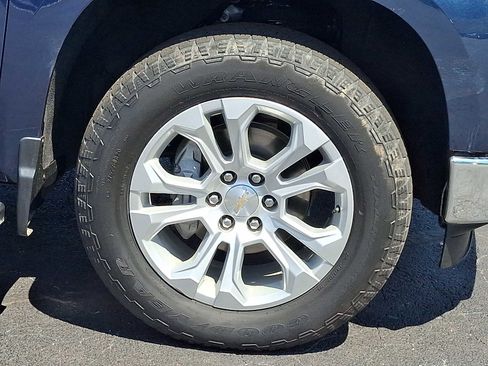 Used 2022 Chevrolet Silverado 1500 LTZ w/ LTZ Premium Package AWD/4WD image 8