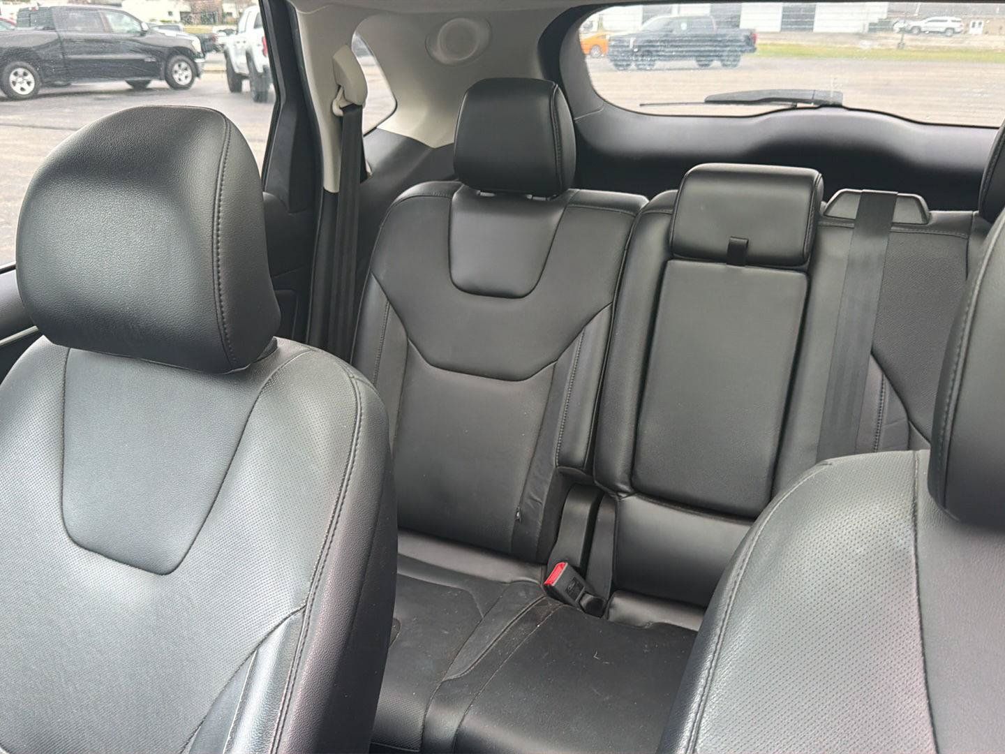 Used 2015 Ford Edge Titanium w/ Equipment Group 301A FWD image 19