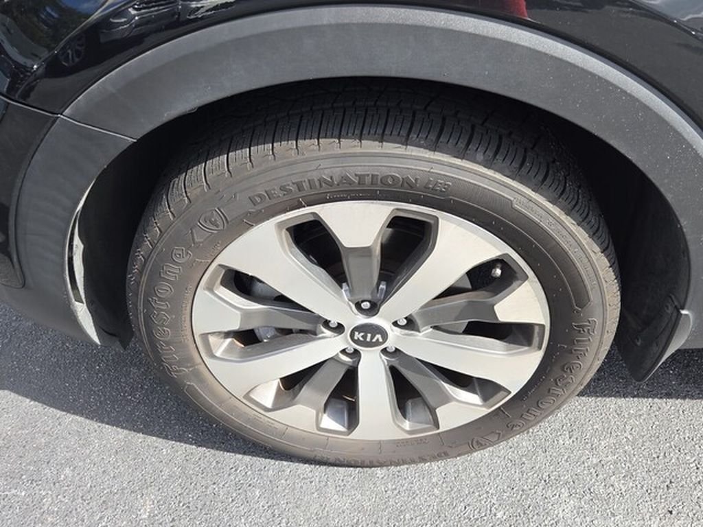 Used 2021 Kia Telluride EX w/ EX Premium Package FWD image 3