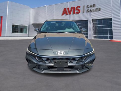 Used 2025 Hyundai Elantra SEL FWD image 2