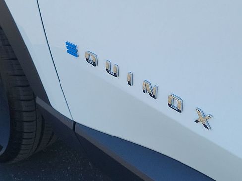 Used 2026 Chevrolet Equinox EV LT FWD image 30