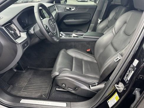 Used 2024 Volvo XC60 B5 Ultimate w/ Protection Package Premier image 9