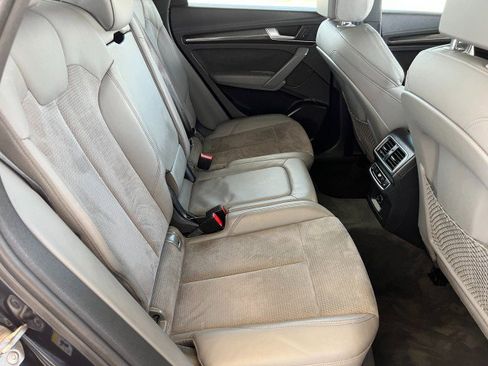 Used 2018 Audi SQ5 Premium Plus w/ Navigation Package image 37