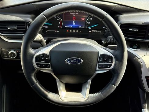 Used 2021 Ford Explorer XLT w/ Equipment Group 202A image 15