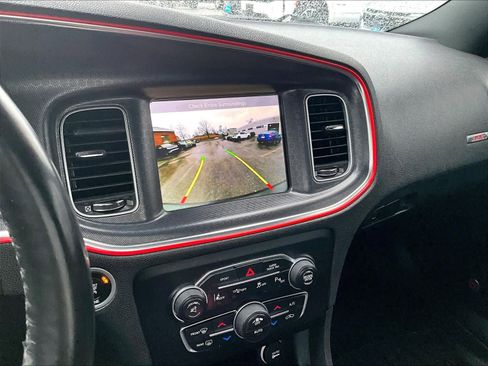 Used 2015 Dodge Charger R/T Scat Pack w/ Technology Group image 19