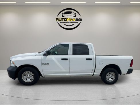 Used 2018 RAM 1500 Tradesman w/ Popular Equipment Group RWD image 4