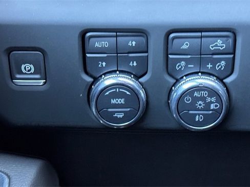 Used 2024 GMC Sierra 2500 Denali w/ Denali Reserve Package image 40