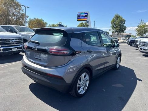 Used 2023 Chevrolet Bolt LT w/ Driver Confidence Package FWD image 3
