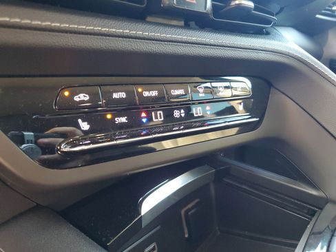 Used 2021 Buick Envision Essence image 73