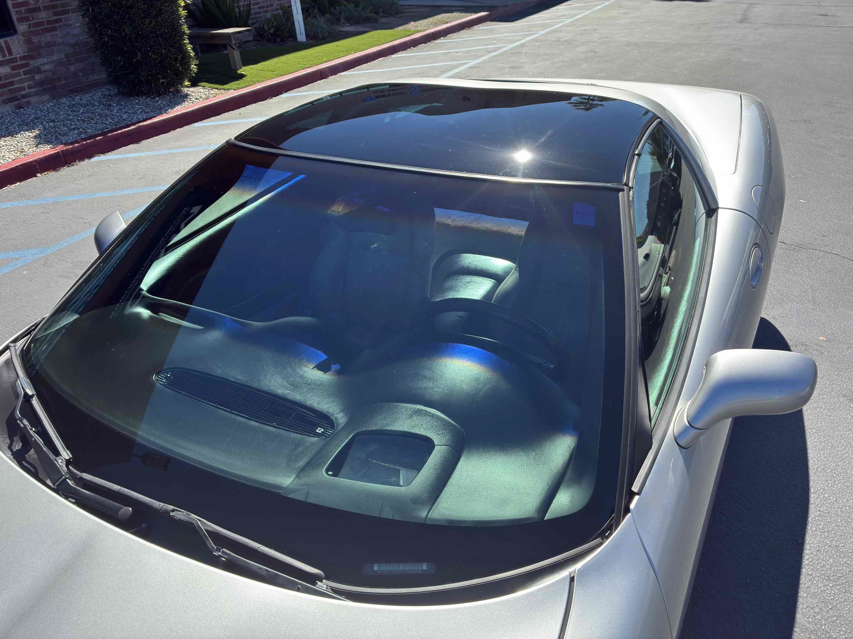 Used 2004 Chevrolet Corvette Coupe w/ Preferred Equipment Group RWD image 13
