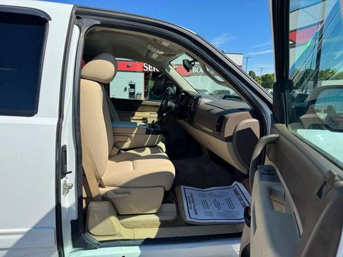 Used 2013 Chevrolet Silverado 2500 LT AWD/4WD image 9