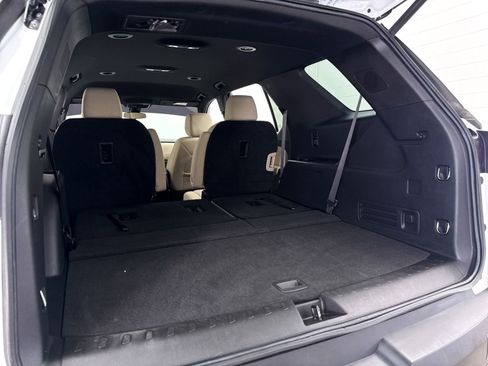Used 2023 Chevrolet Traverse LT w/ LPO, Cargo Package AWD/4WD image 31