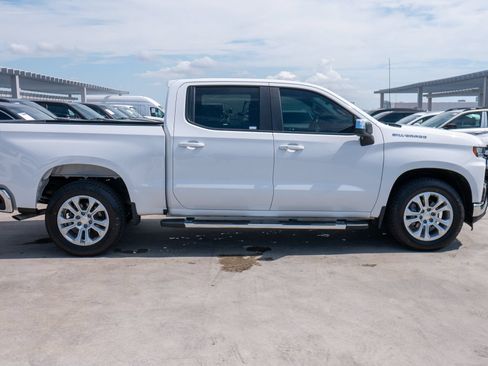 Used 2021 Chevrolet Silverado 1500 LT RWD image 4