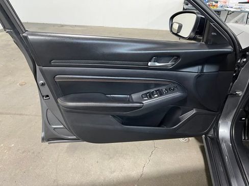 Used 2019 Nissan Altima 2.5 SR w/ SR Premium Package FWD image 24