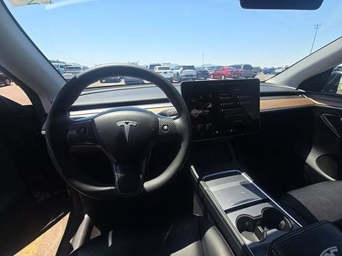 Used 2024 Tesla Model Y Long Range RWD image 6