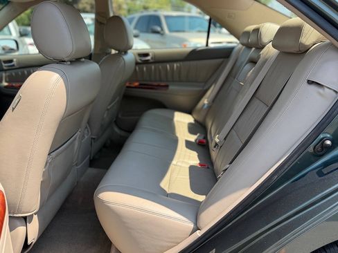 Used 2006 Toyota Camry XLE w/ VSC & Side Airbag Pkg FWD image 30