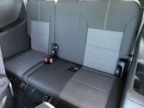 New 2026 GMC Acadia Elevation image 35