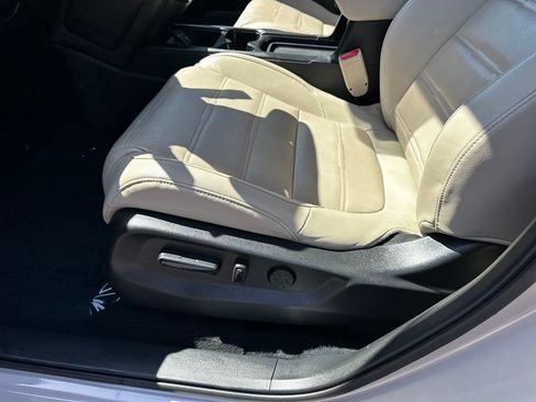 Used 2019 Honda CR-V EX-L image 24