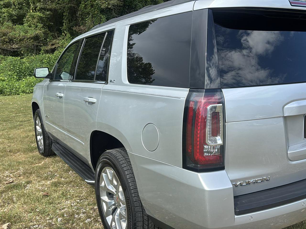 Used 2019 GMC Yukon SLT RWD image 8