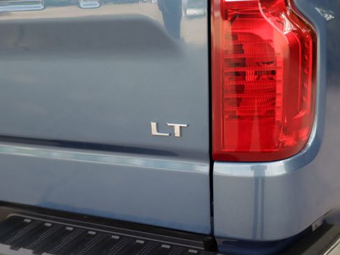 Used 2024 Chevrolet Silverado 1500 LT AWD/4WD image 34