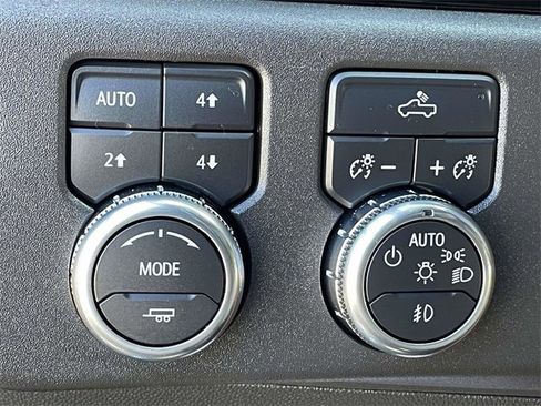 Used 2024 GMC Sierra 1500 Elevation image 28