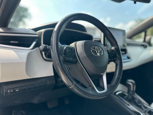 Used 2021 Toyota Corolla XSE FWD image 12
