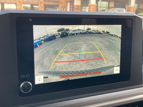 Used 2025 Toyota 4Runner SR5 AWD/4WD image 23