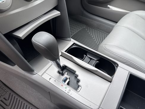 Used 2008 Toyota Camry LE image 23