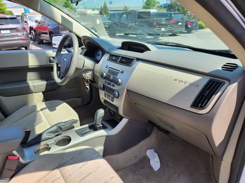 Used 2008 Ford Focus SE FWD image 17