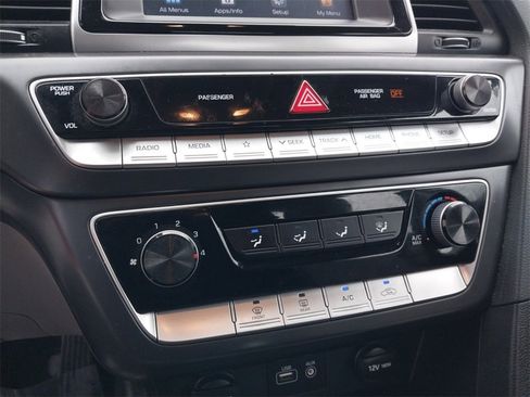 Used 2019 Hyundai Sonata SE image 17