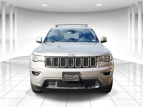 Used 2018 Jeep Grand Cherokee Laredo image 8