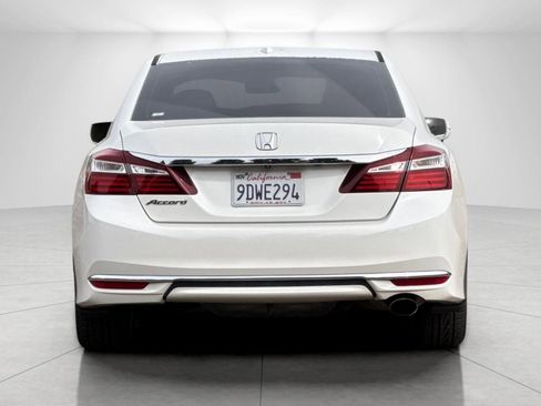 Used 2017 Honda Accord EX-L image 4