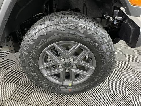 New 2026 Jeep Gladiator Sport image 5