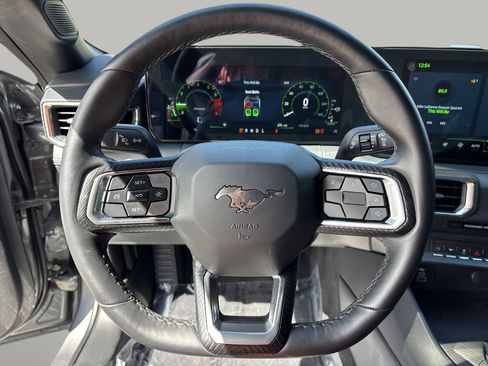 Used 2025 Ford Mustang Premium image 28