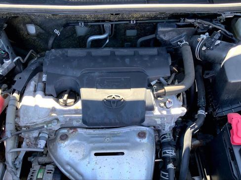 Used 2018 Toyota RAV4 LE w/ All Weather Liner Package AWD/4WD image 30