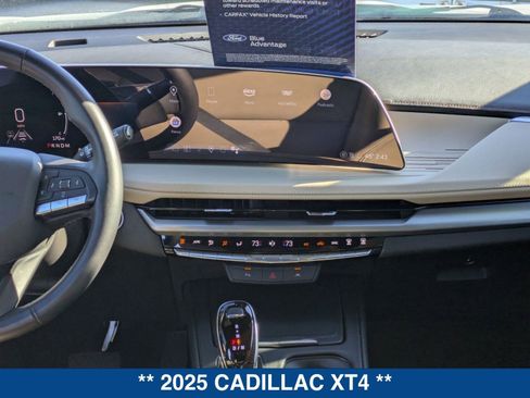 Used 2025 Cadillac XT4 Premium Luxury image 19