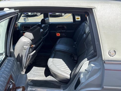 Used 1989 Cadillac Brougham image 20