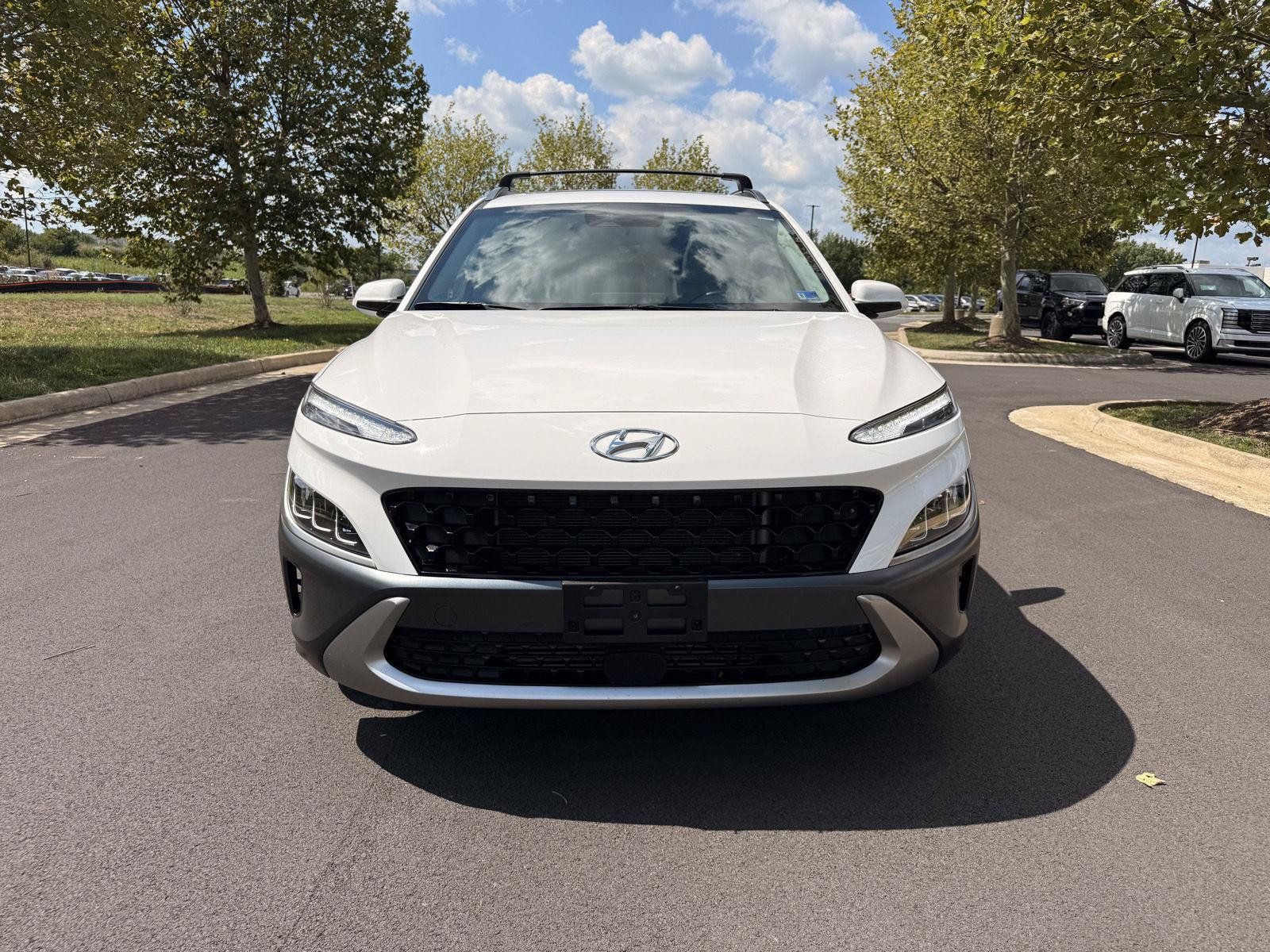 Used 2023 Hyundai Kona Limited AWD/4WD image 3
