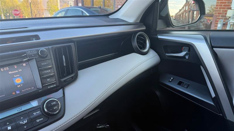Used 2016 Toyota RAV4 XLE FWD image 38