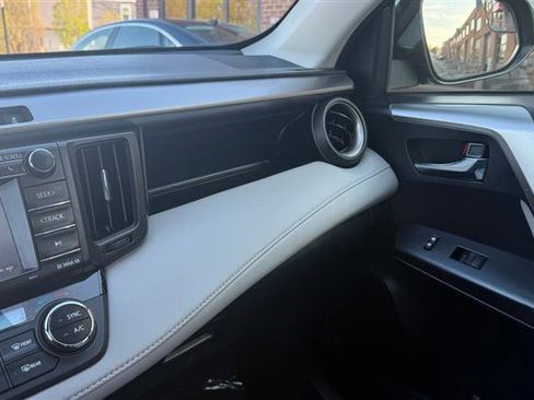 Used 2016 Toyota RAV4 XLE image 38