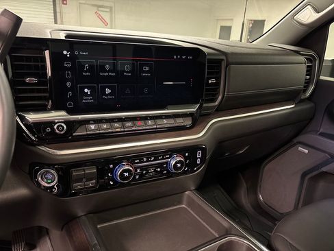 New 2025 GMC Sierra 2500 SLT image 37